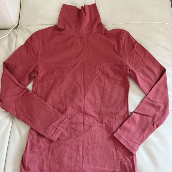 HEATTECH TURTLENECK T-SHIRT - Picture 2 of 3